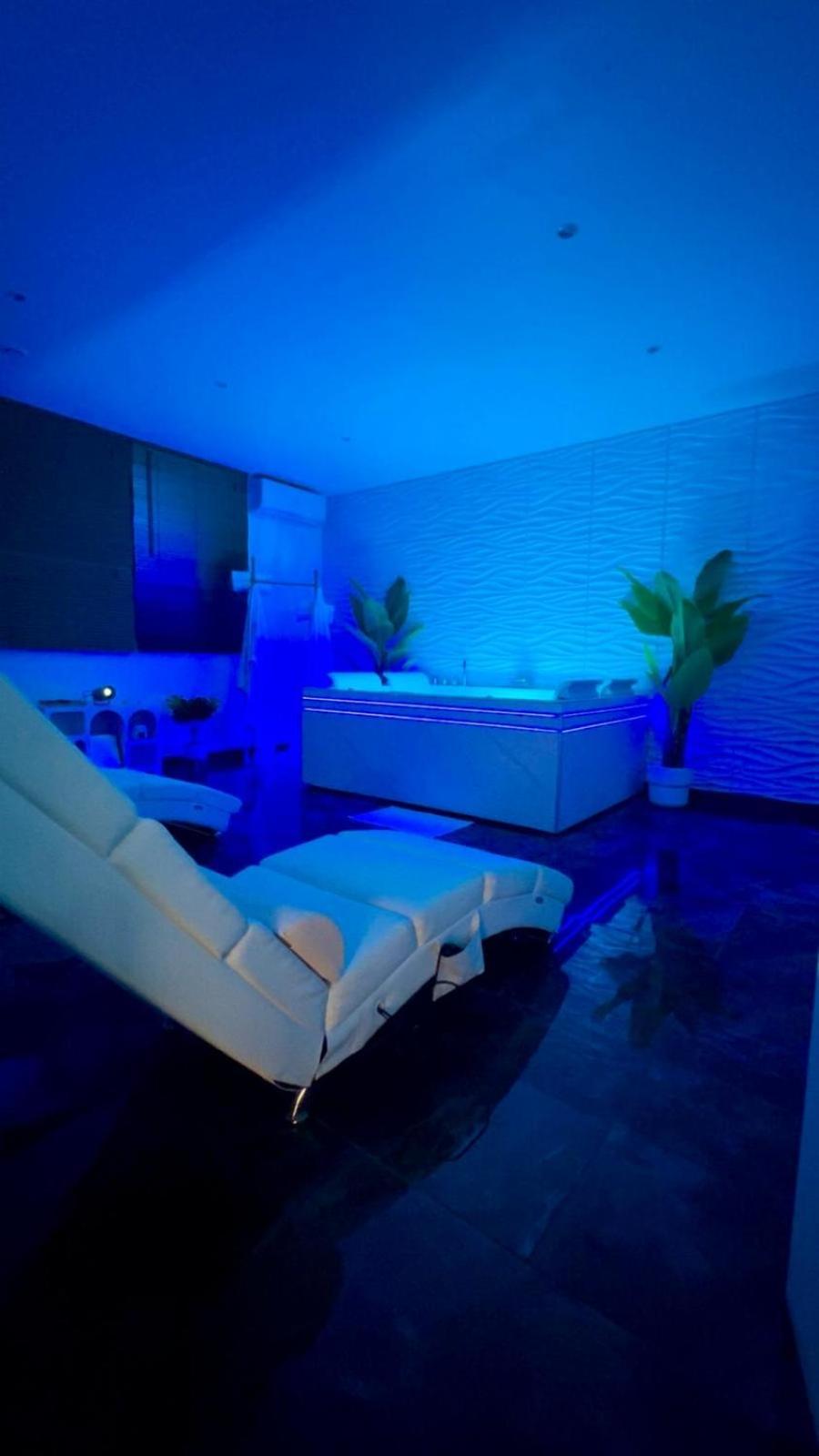 Dima Suite Jacuzzi Privatif Vedène Extérieur photo